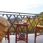 Erney Laz Hotell