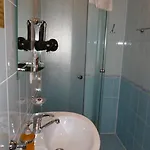 Hotel Erney Laz *