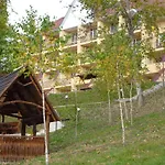 Erney Laz Hotell *