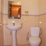Erney Laz Hotel *