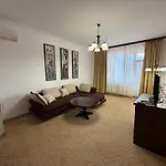 Hotell Erney Laz *