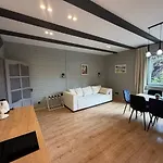 Hotell Erney Laz Sjaian
