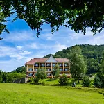Hotell Erney Laz Sjaian