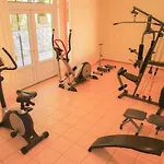 Erney Laz Hotell
