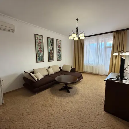 Hotel Erney Laz *