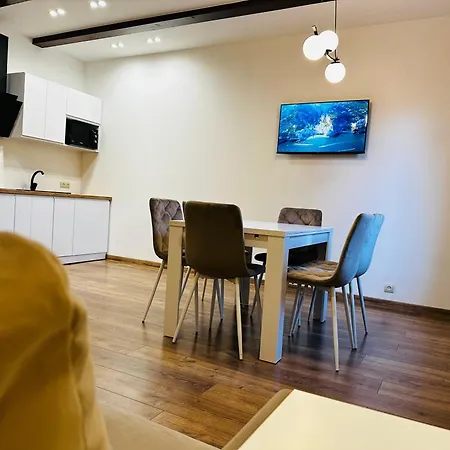 Erney Laz Hotel