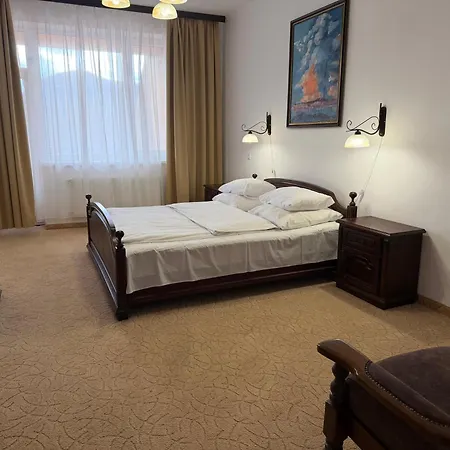 Hotel Erney Laz Shayan